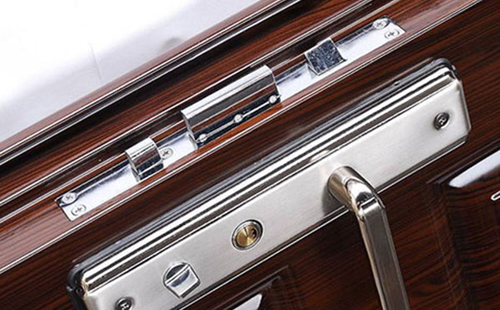 卫东24小时上门开锁公司